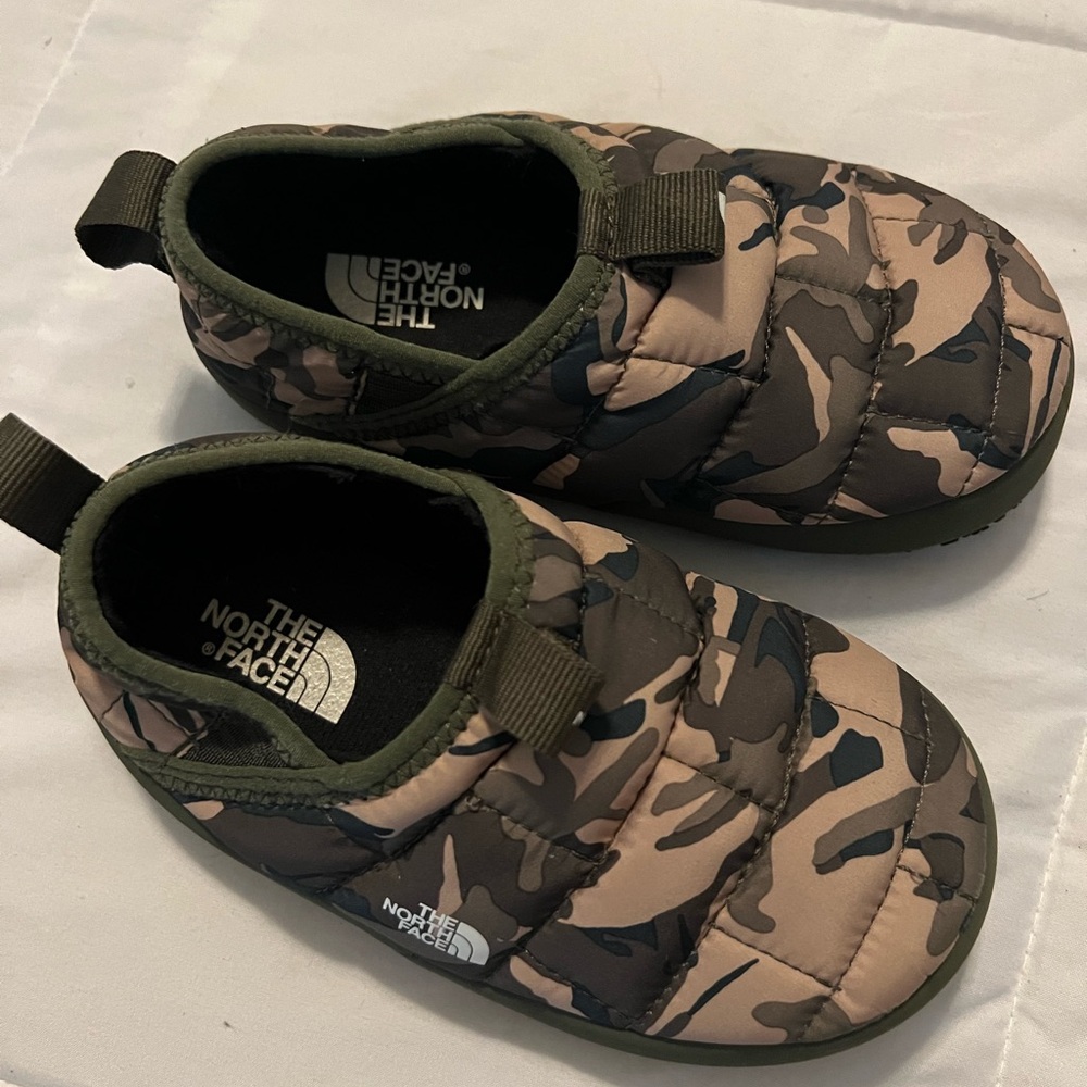 Youth Northface Thermoball Mule slippers. Size 12. Like new condition
